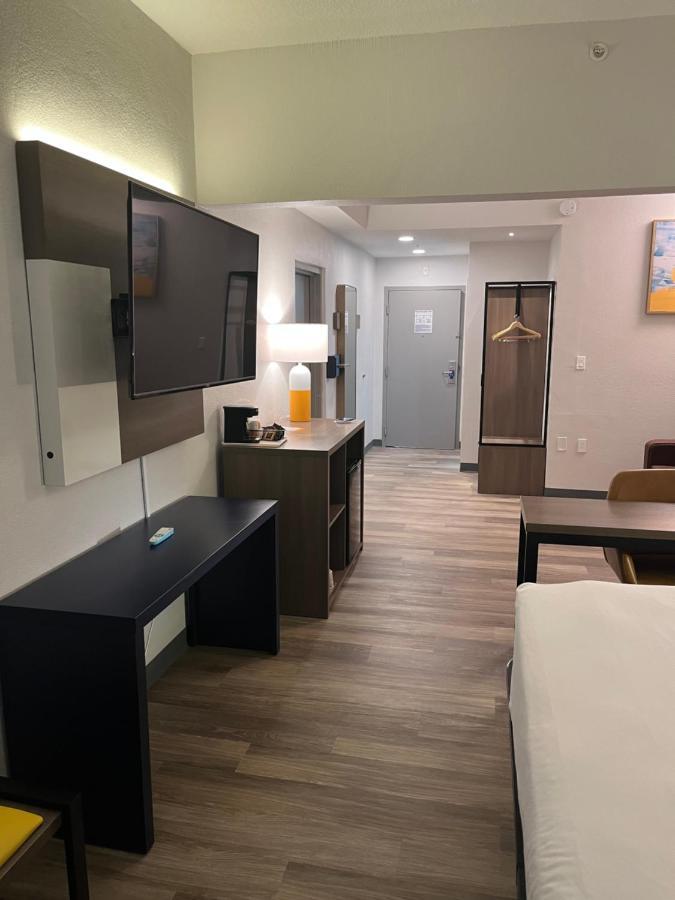 Comfort Suites Clearwater - Dunedin Εξωτερικό φωτογραφία
