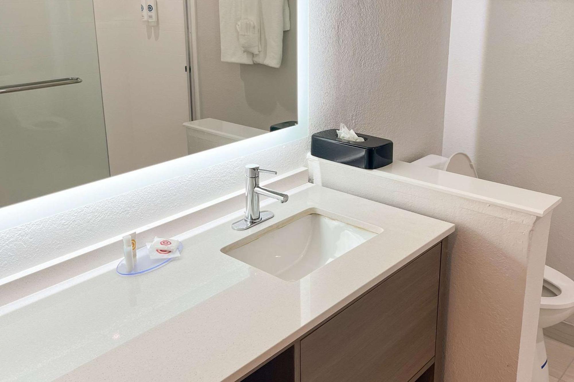 Comfort Suites Clearwater - Dunedin Εξωτερικό φωτογραφία